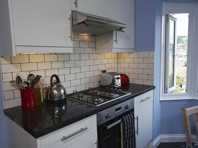 Moonrakers, Clarence Street - 995649 - photo 5