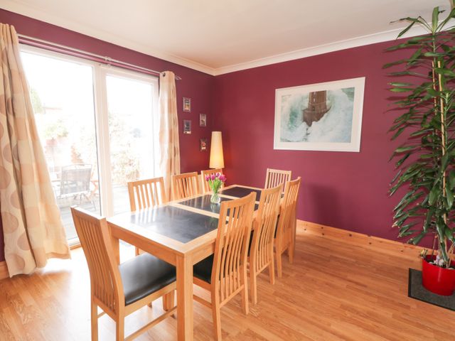 53 Burniston Road - 996330 - photo 4