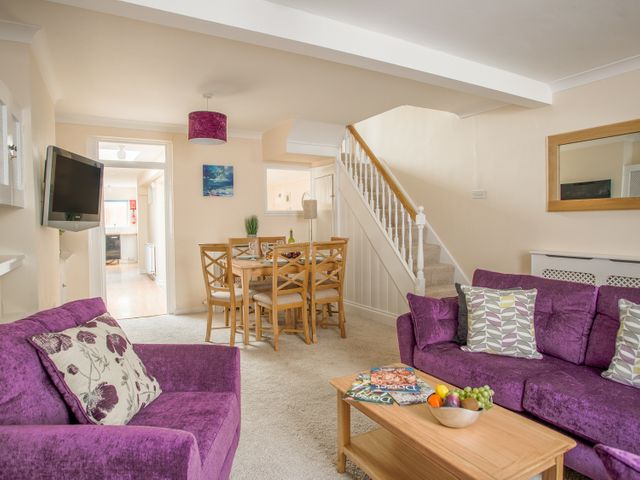 Wey Cottage - 998260 - photo 5