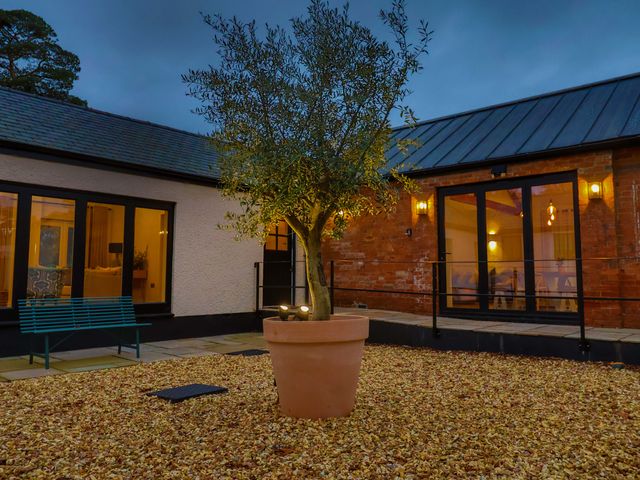 Lower Marsh Barns - 999414 - photo 2