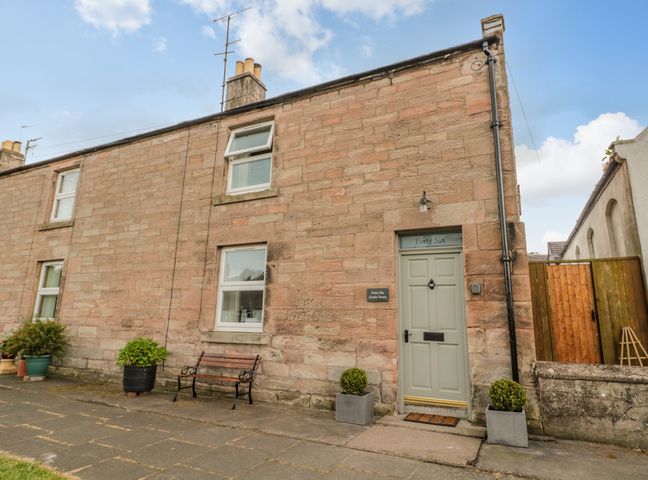 46 Castle Street photo 1