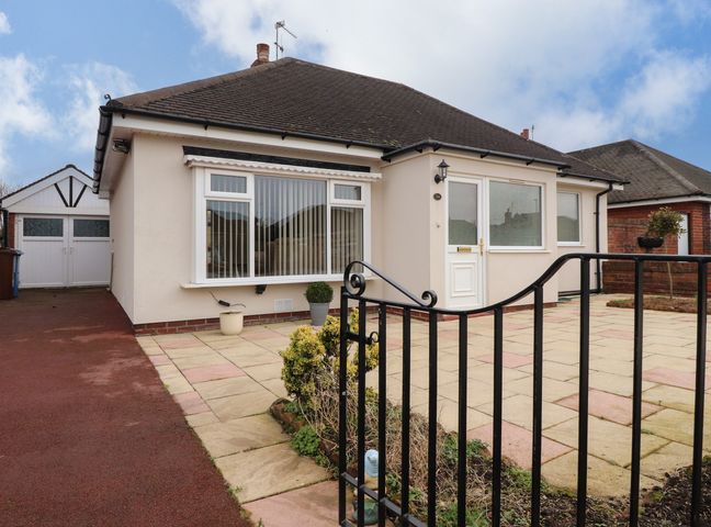 14 Berwick Road photo 1