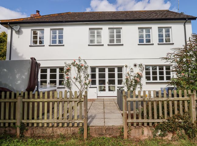 Culver Court Cottage photo 1