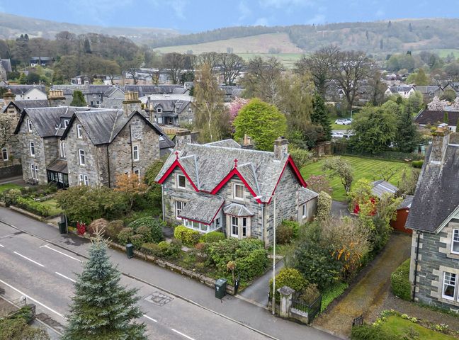 An aerial view of a house with a garden at Edengrove in Aberfeldy