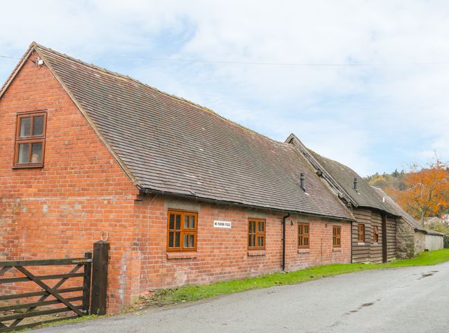 Old Hall Barn 4 photo 1