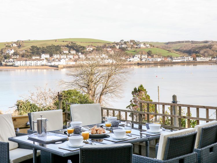 Devon Afternoon Tea for 2  Johns of Instow & Appledore : Johns