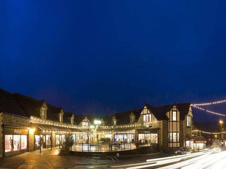 Calls to close Bicester Village over social distancing concerns