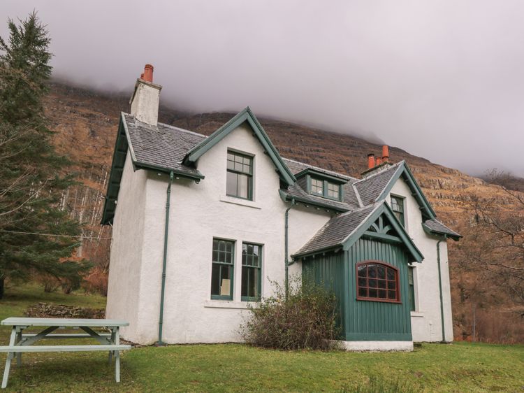 Scottish Highlands Cottages, Cottages and More