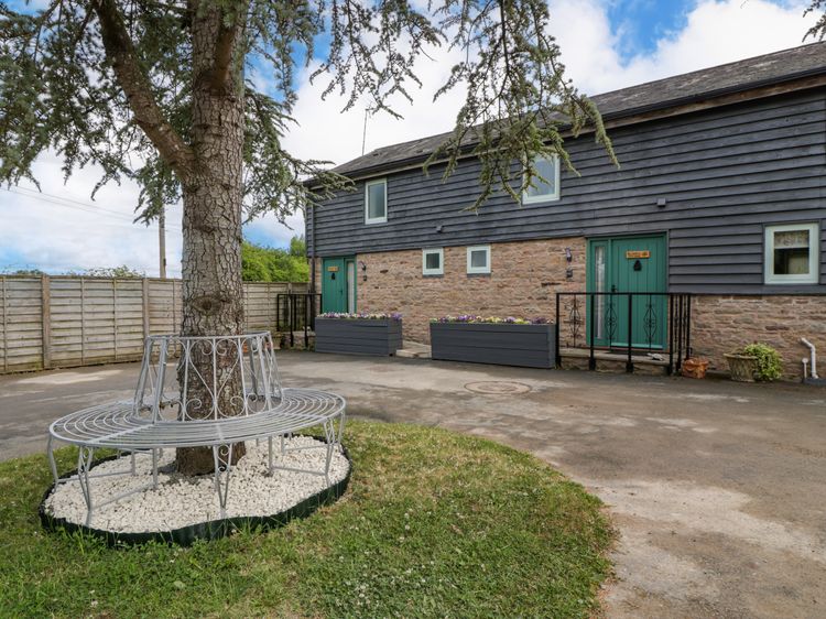 Beekeeper's Cottage | Pembridge | Leominster | Self Catering