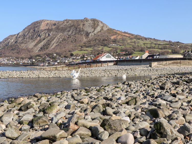 northern spanking- lottie photography Crud Y Mor | Llanfairfechan | Nant-y-felin | Self Catering Holiday Cottage