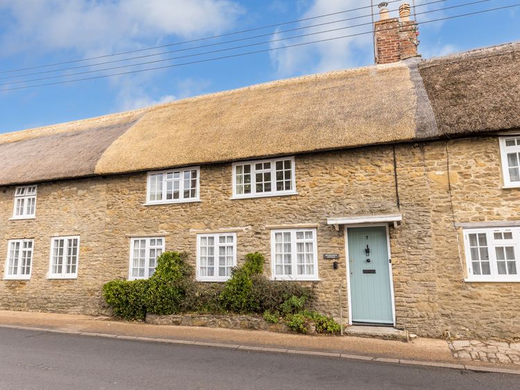 Cornflower Cottage Burton Bradstock Dorset And Somerset Self