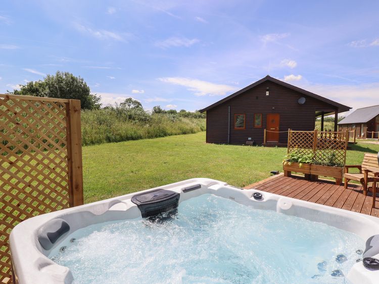 Lodge 12, South Hykeham, Sky-barn Fm, East Anglia