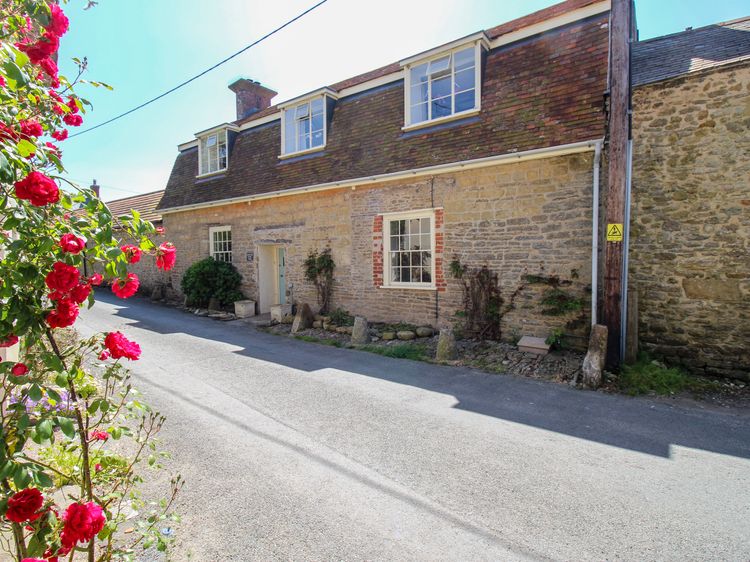 Shadrack Dairy Farm Burton Bradstock Dorset And Somerset