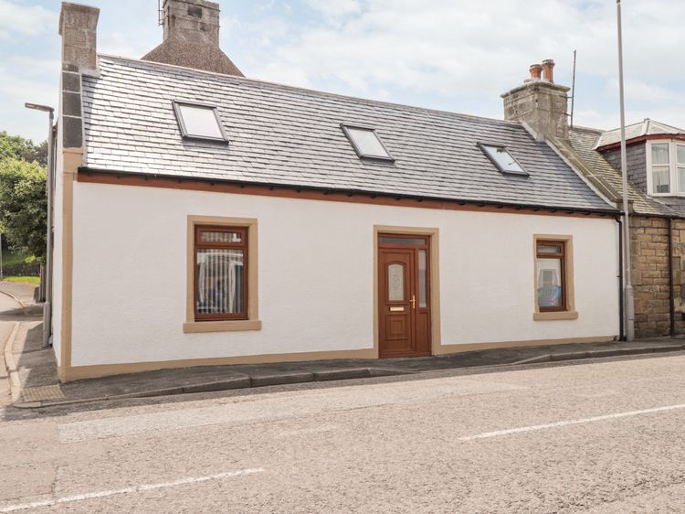 Dog friendly best sale cottages moray firth