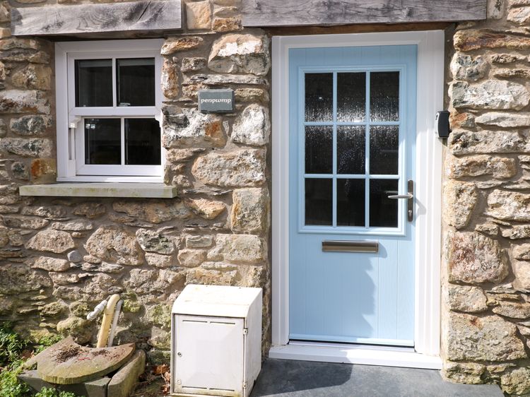Penpwmp | Newport, Pembrokeshire | Newport /trefdraeth | Self