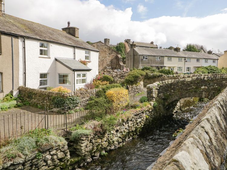 14 Low Row Cark In Cartmel Cark The Lake District And