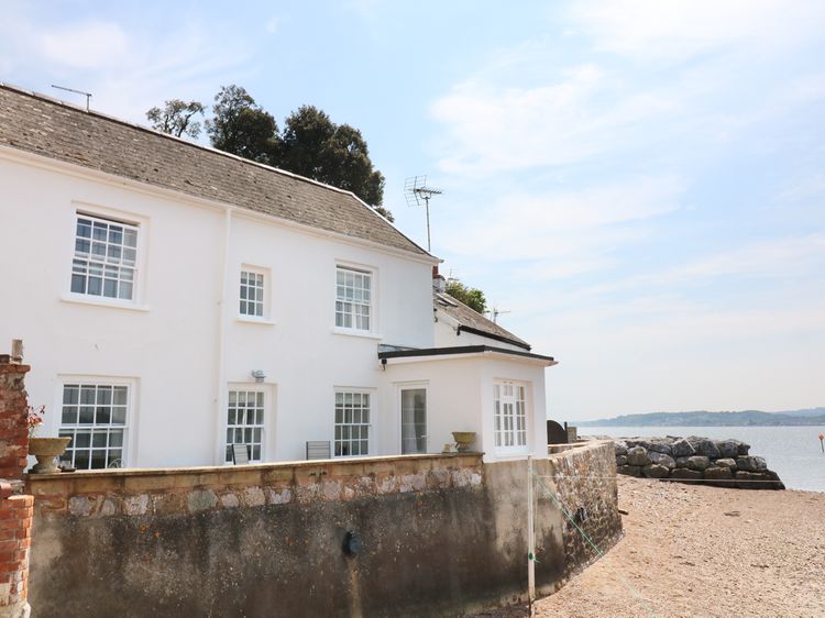 Searles | Lympstone | Devon | Self Catering Holiday Cottage