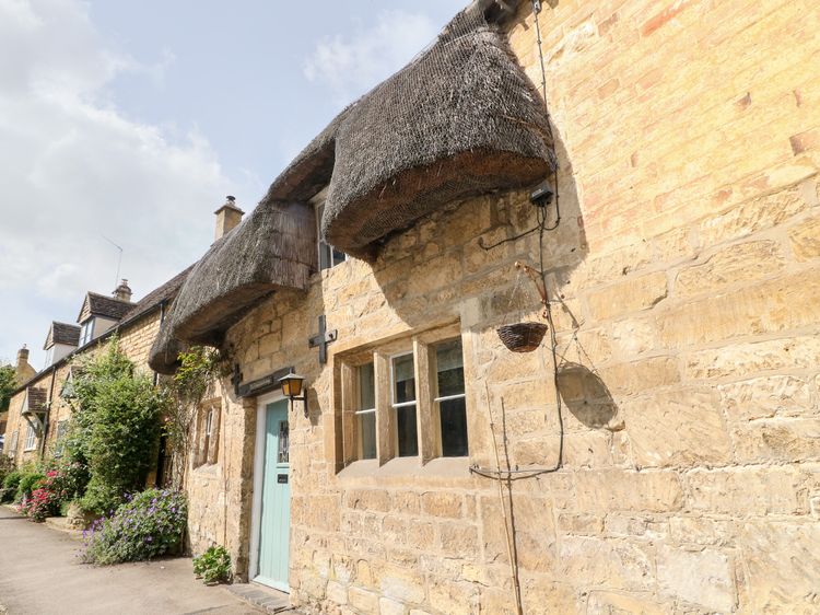 Thatched Country Cottages in England and Wales