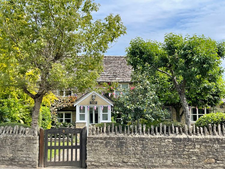 Sunnyside Cottage Bampton Oxfordshire Bampton Self Catering