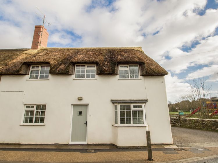 Long Barn Burton Bradstock Dorset And Somerset Self Catering