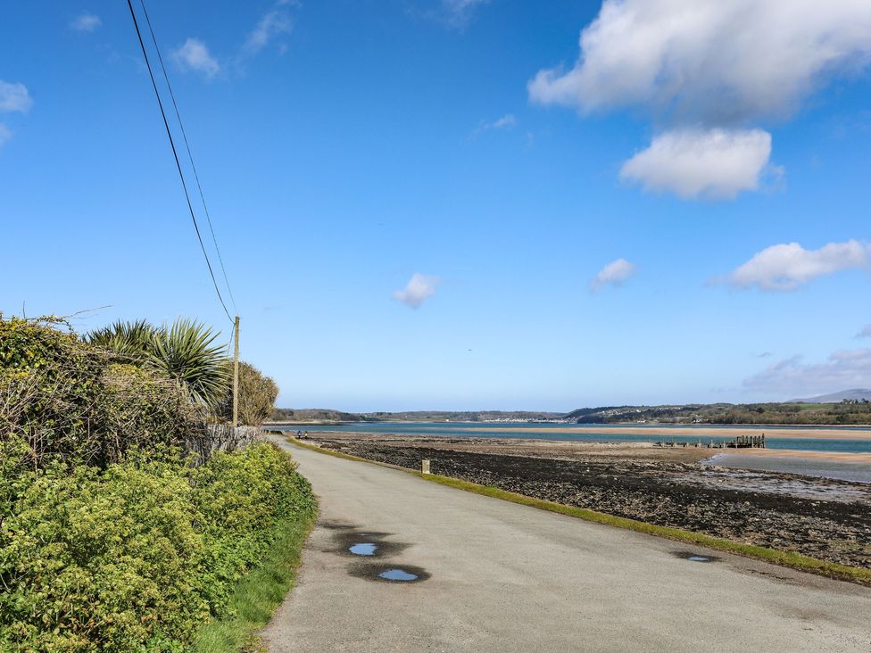 Barras Cottage - Anglesey - 1008704 - thumbnail photo 41