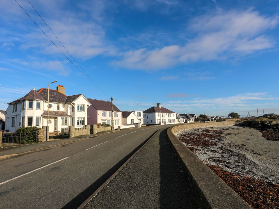 Min Y Mor Trearddur Bay - Anglesey - 1008926 - thumbnail photo 2