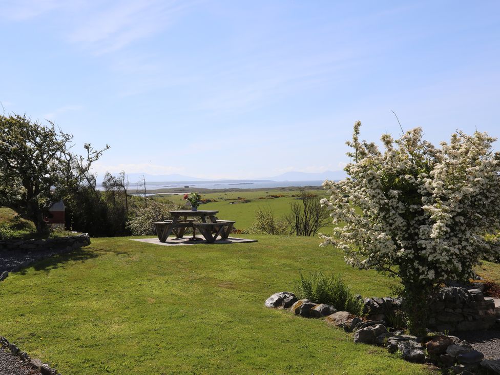 Tymynydd Cottage - Anglesey - 1009088 - thumbnail photo 32