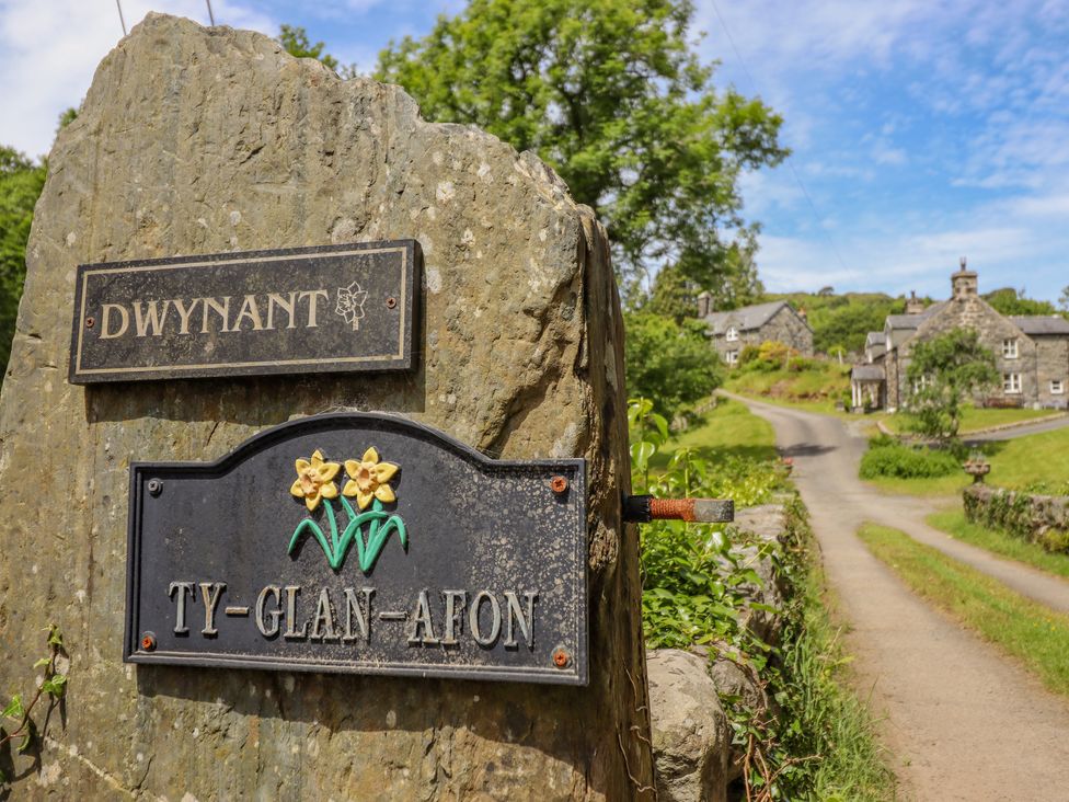 Ty Glan Yr Afon - North Wales - 1010125 - thumbnail photo 29