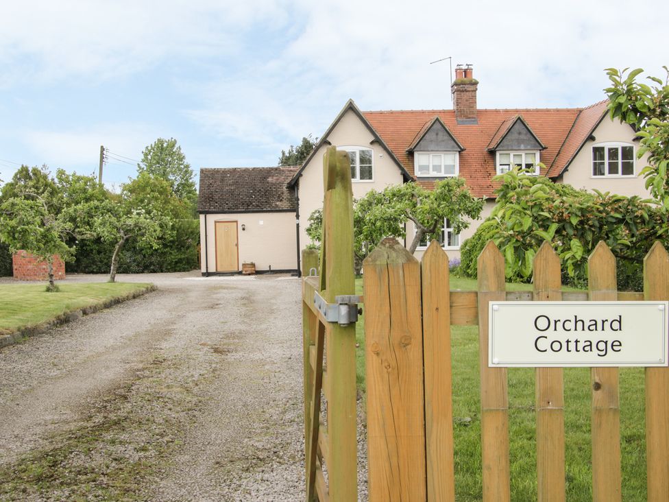 Orchard Cottage - Shropshire - 1010288 - thumbnail photo 2