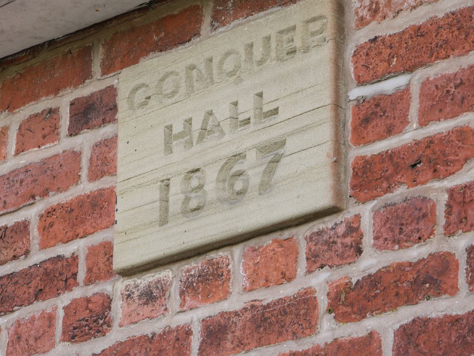 Conquer Hall - Mid Wales - 1014925 - thumbnail photo 3