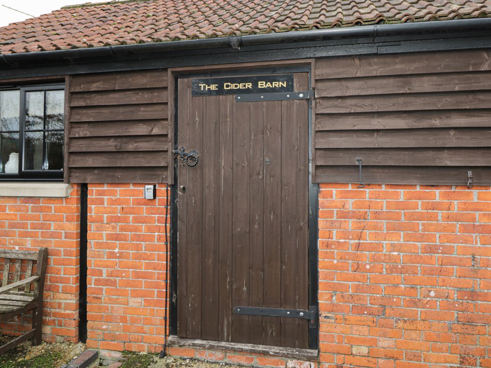 The Cider Barn - Somerset & Wiltshire - 1019003 - thumbnail photo 2