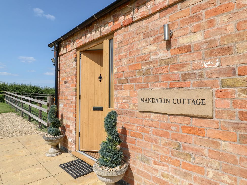The exterior entrance of Mandarin Cottage in Melton Mowbray