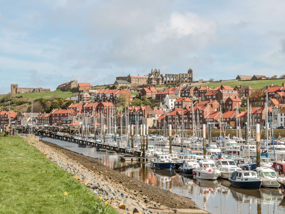 The Loft - North Yorkshire (incl. Whitby) - 1022860 - thumbnail photo 32