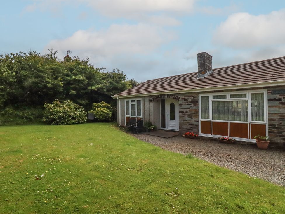 A house with a front yard and pathway at Underlanes in Boscastle