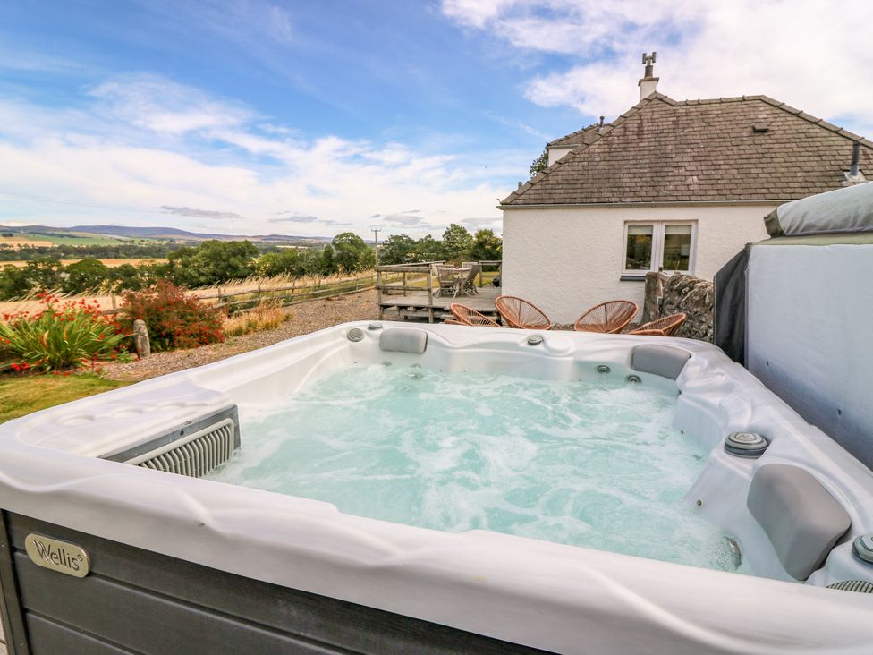 A hot tub with a view at Whitehouse Woodwrae Aberlemno near Forfar