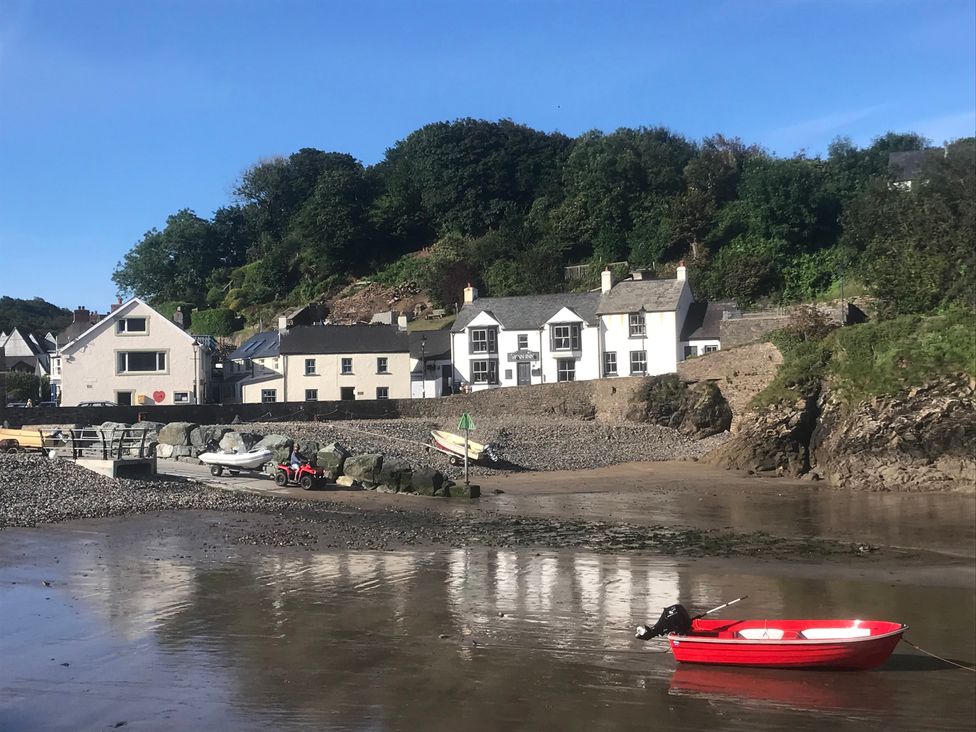 Beach Cottage - South Wales - 1036169 - thumbnail photo 37