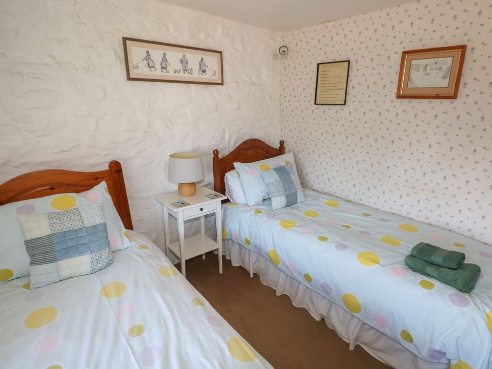 Ty-Newydd Cottage - South Wales - 1036267 - thumbnail photo 25