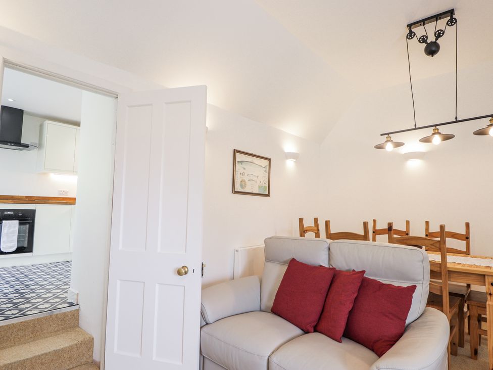 Roddy's Cottage - Scottish Highlands - 1037343 - thumbnail photo 8