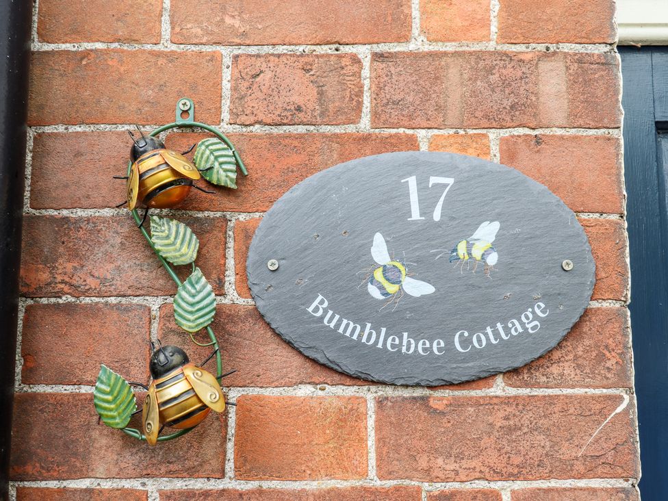 Bumble Bee Cottage - Lincolnshire - 1039754 - thumbnail photo 4