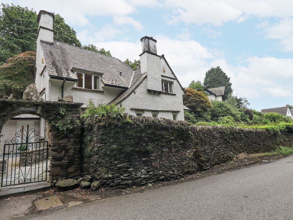 A house with a gated entrance at Miyanli in Bowness