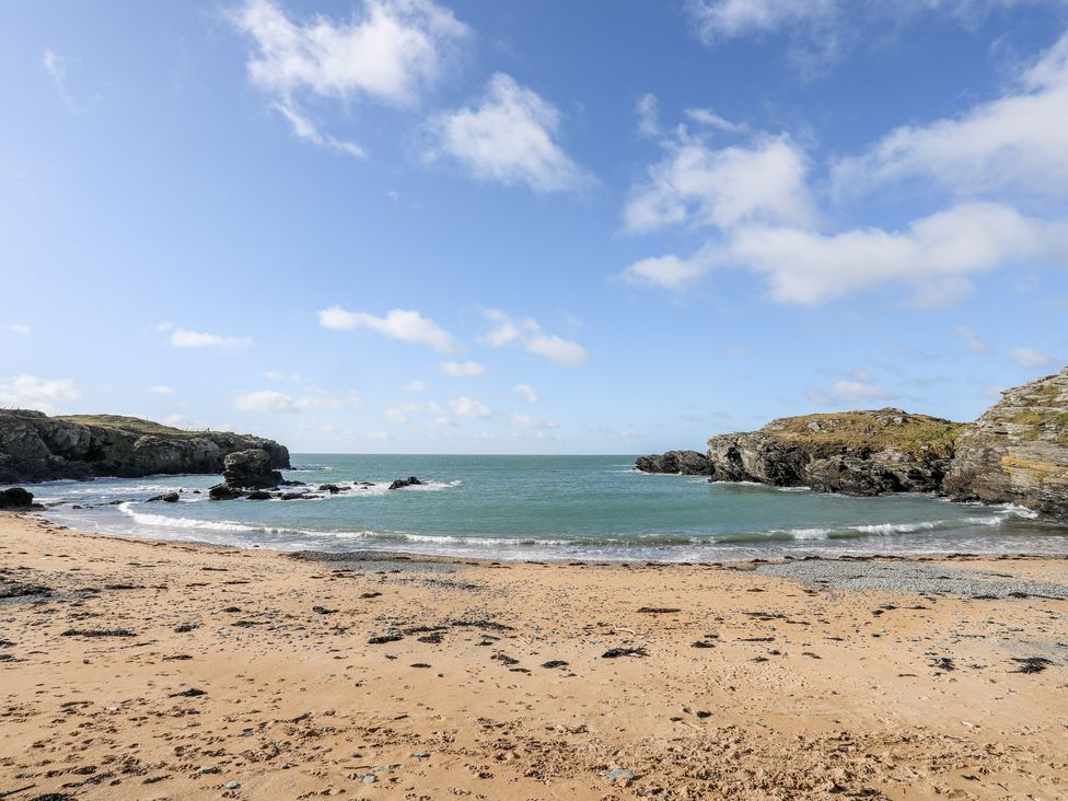 5 Porthdafarch South Cottages - Anglesey - 1042998 - thumbnail photo 17