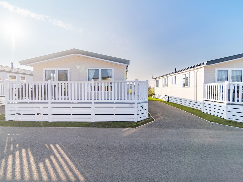 2 bedroom Lodge at Pevensey Bay - Kent & Sussex - 1043960 - thumbnail photo 1
