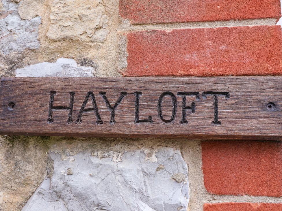 The Hayloft Cottage Apartment - Dorset - 1044776 - thumbnail photo 2