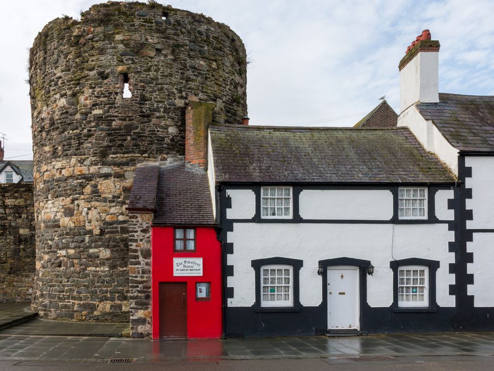 Quayside Cottage - North Wales - 1046082 - thumbnail photo 16