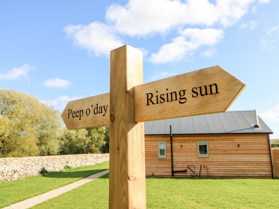 Rising Sun - North Yorkshire (incl. Whitby) - 1049218 - thumbnail photo 14