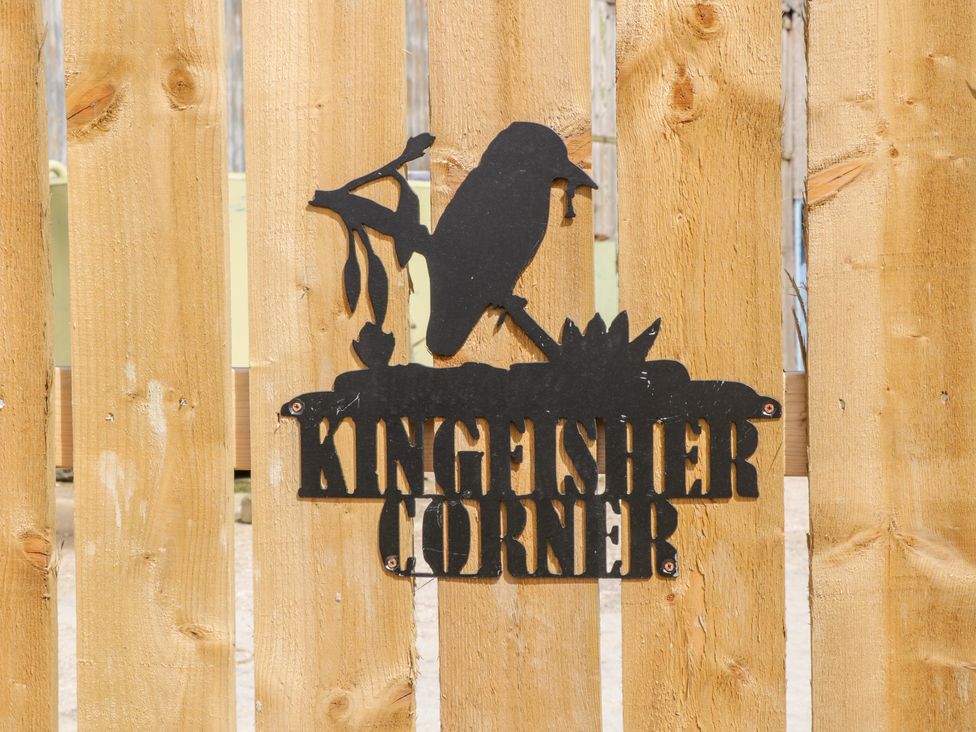 Kingfisher Corner - North Yorkshire (incl. Whitby) - 1049480 - thumbnail photo 15