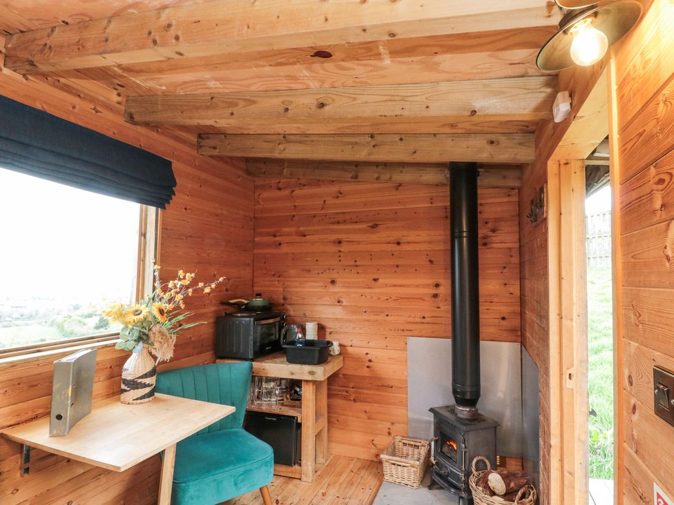 Shepherd's Hut - North Yorkshire (incl. Whitby) - 1050044 - thumbnail photo 4