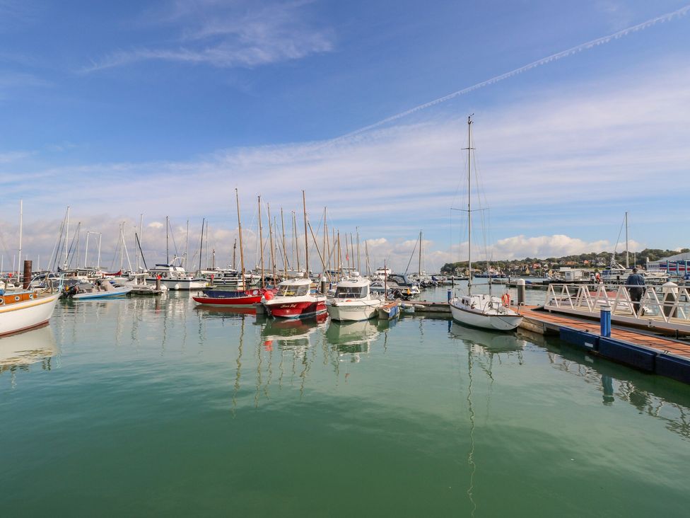 High Tide - Isle of Wight & Hampshire - 1050183 - thumbnail photo 42