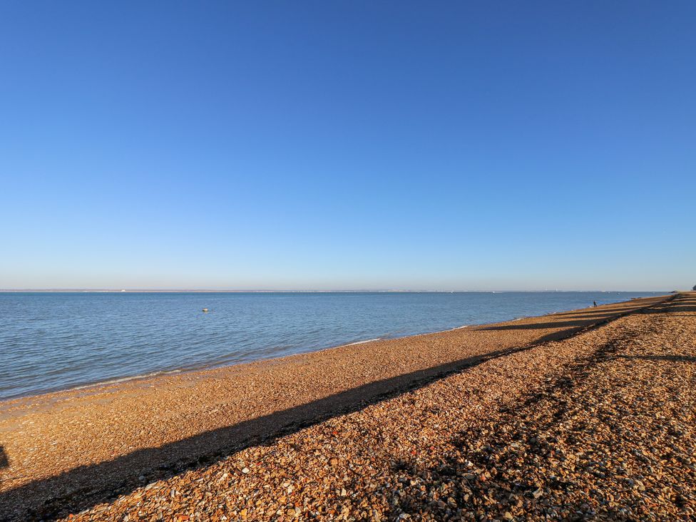 High Tide - Isle of Wight & Hampshire - 1050183 - thumbnail photo 31