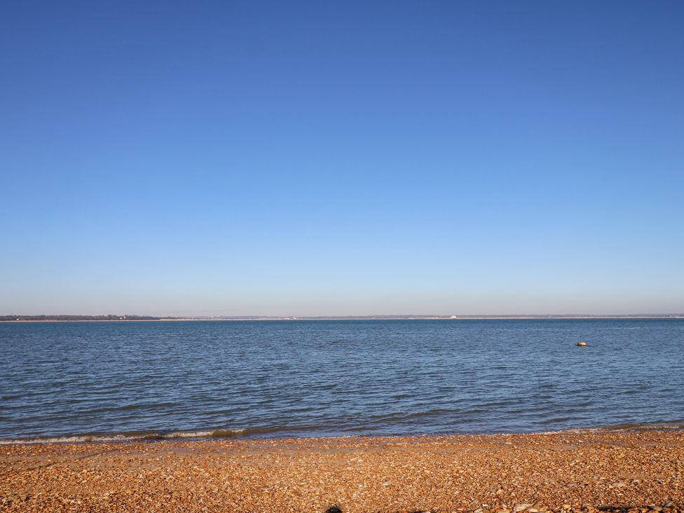 High Tide - Isle of Wight & Hampshire - 1050183 - thumbnail photo 33